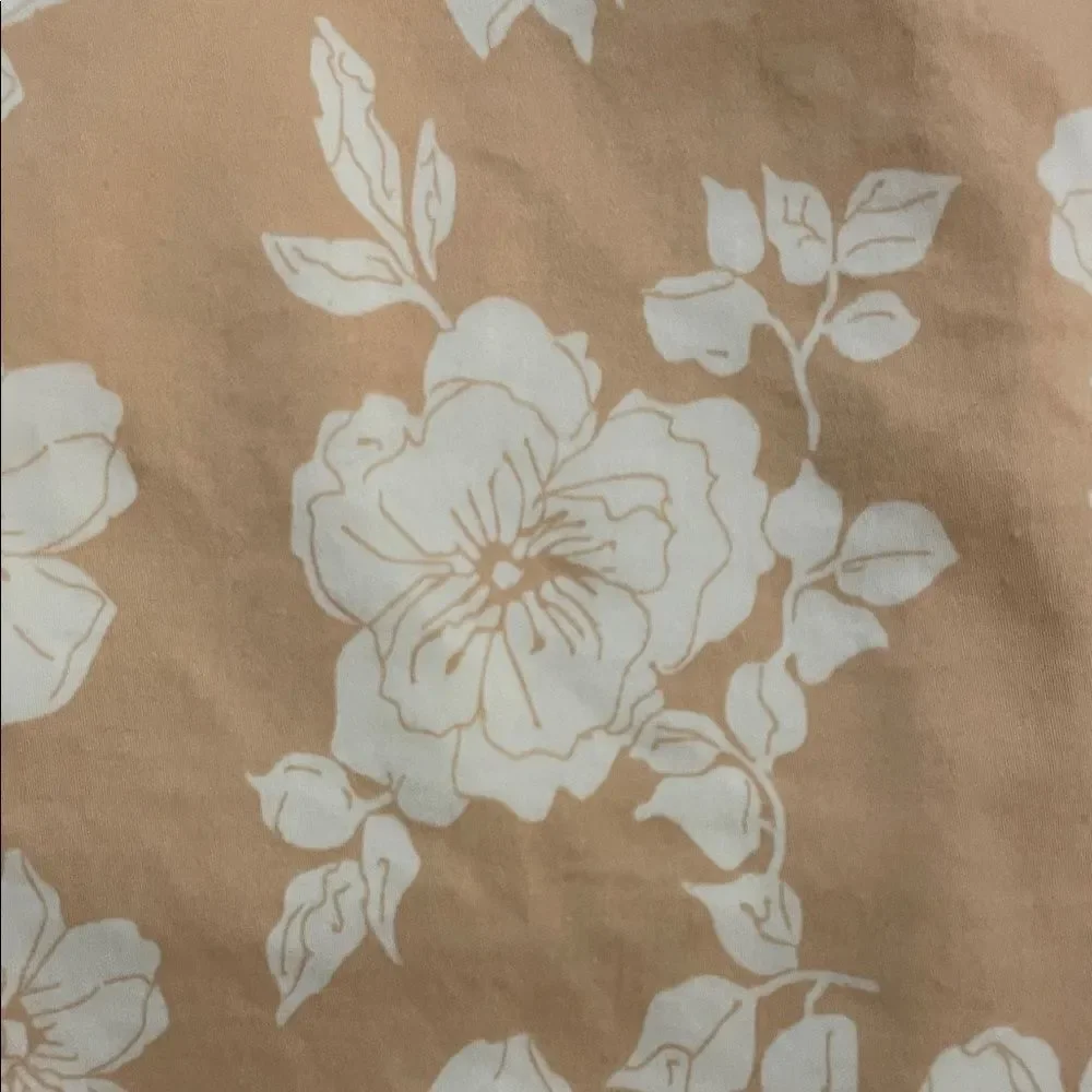 Jachs Girlfriend Tan Floral Stretch Chino Shorts Womens Medium NWT